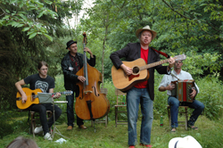 Faschings Kuchlradio beim Seezulauf beim SchrammelKlangFestival