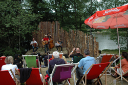 Faschings Kuchlradio auf der Zetschenwiese beim SchrammelKlangFestival